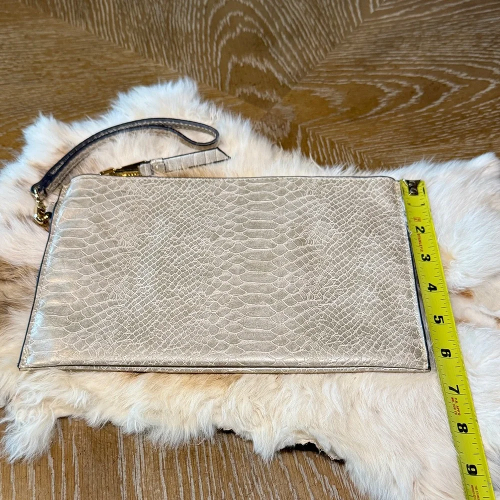 Inc International Concepts KJ Clutch/Wristlet in Metallic Gold Taupe